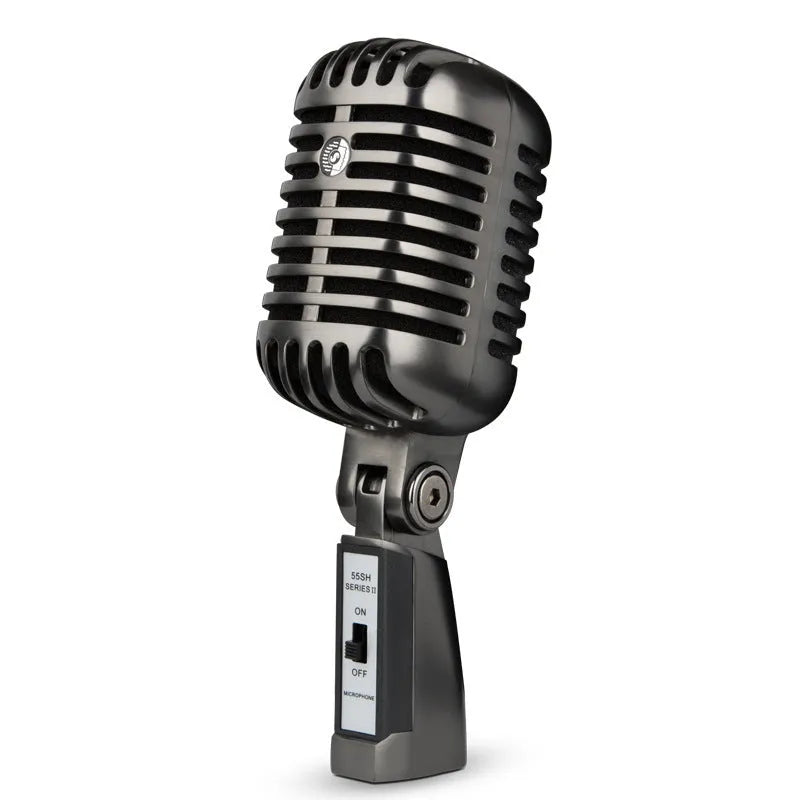 Retro-style condenser microphone with cardioid pickup pattern for karaoke and recording