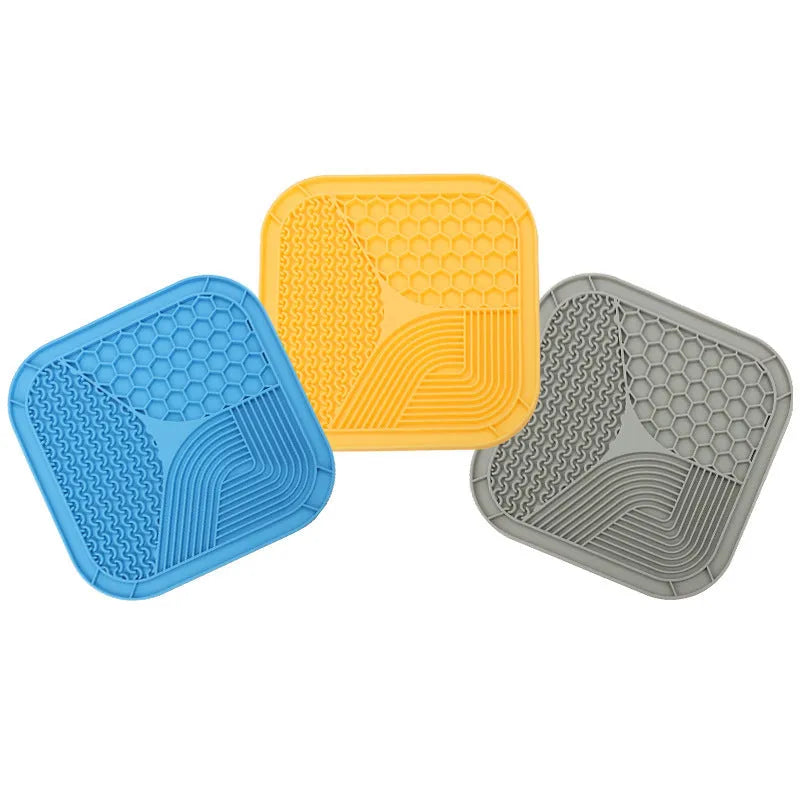 Silicone dog licking pad in grey, blue, or yellow, 20.8cm or 15cm size, 0.7cm thick