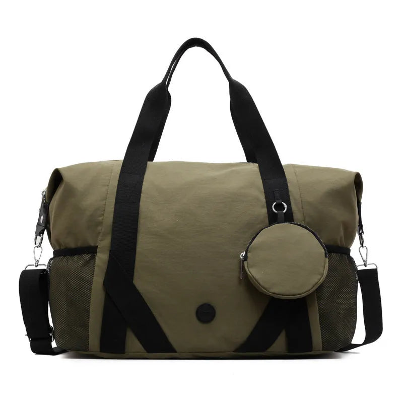 Black or green Oxford cloth gym bag with polyester lining for yoga and fitness gear