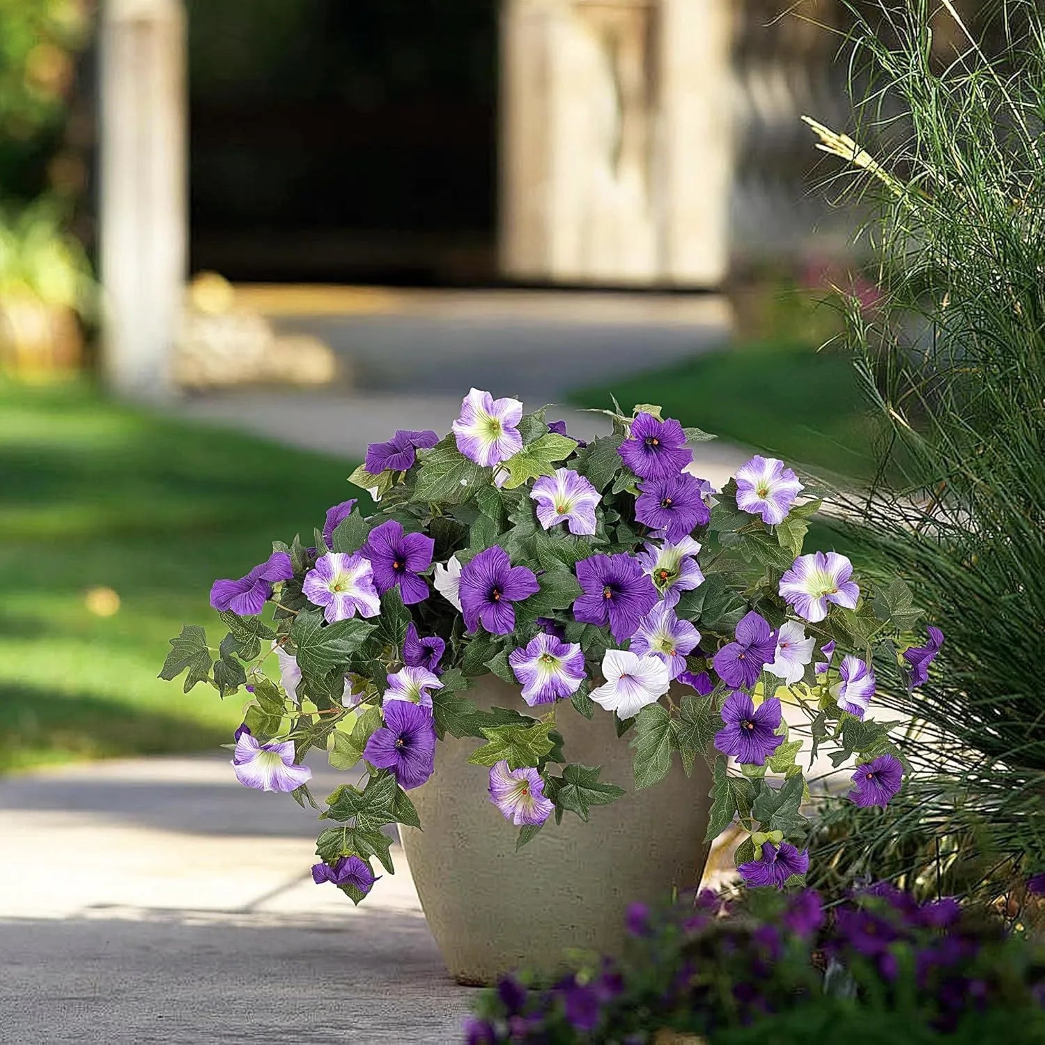 Plastic garden flower container with 12 forks and silk flower in purple colour