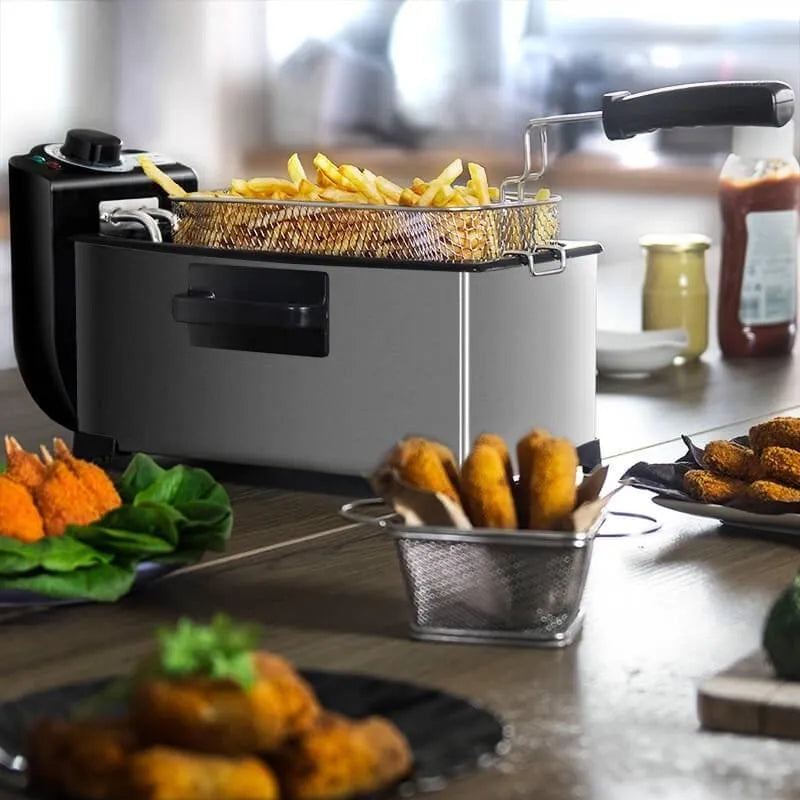 Silver 3 litre electric fryer with Teflon non-stick coating and 2000W