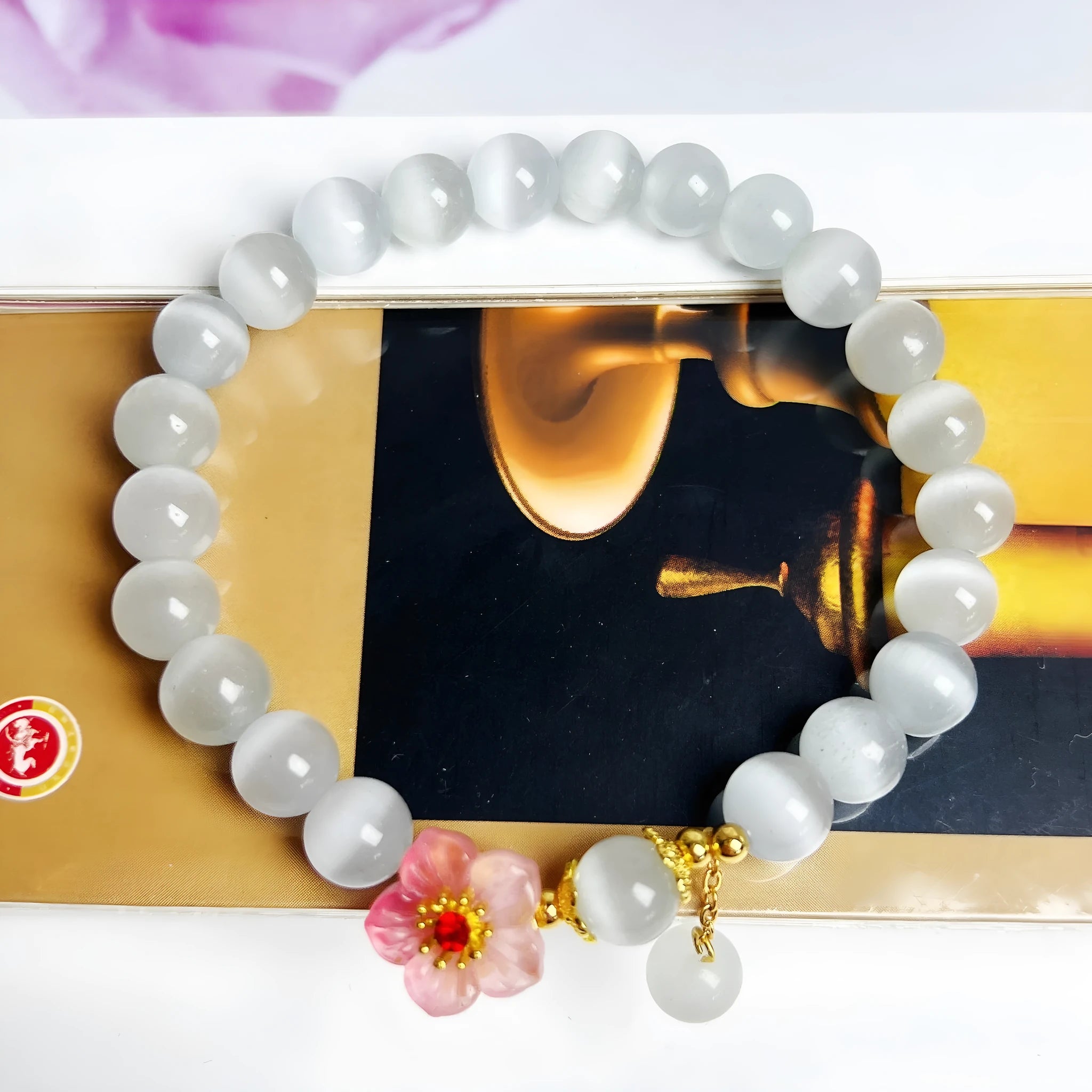 White opal flower beaded bracelet with Chinese style design using glass and coloured glaze materials