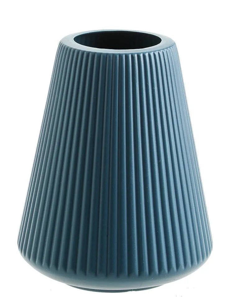 Colourful melamine plastic decorative vase measuring 16*20cm in white, pink, green and blue options