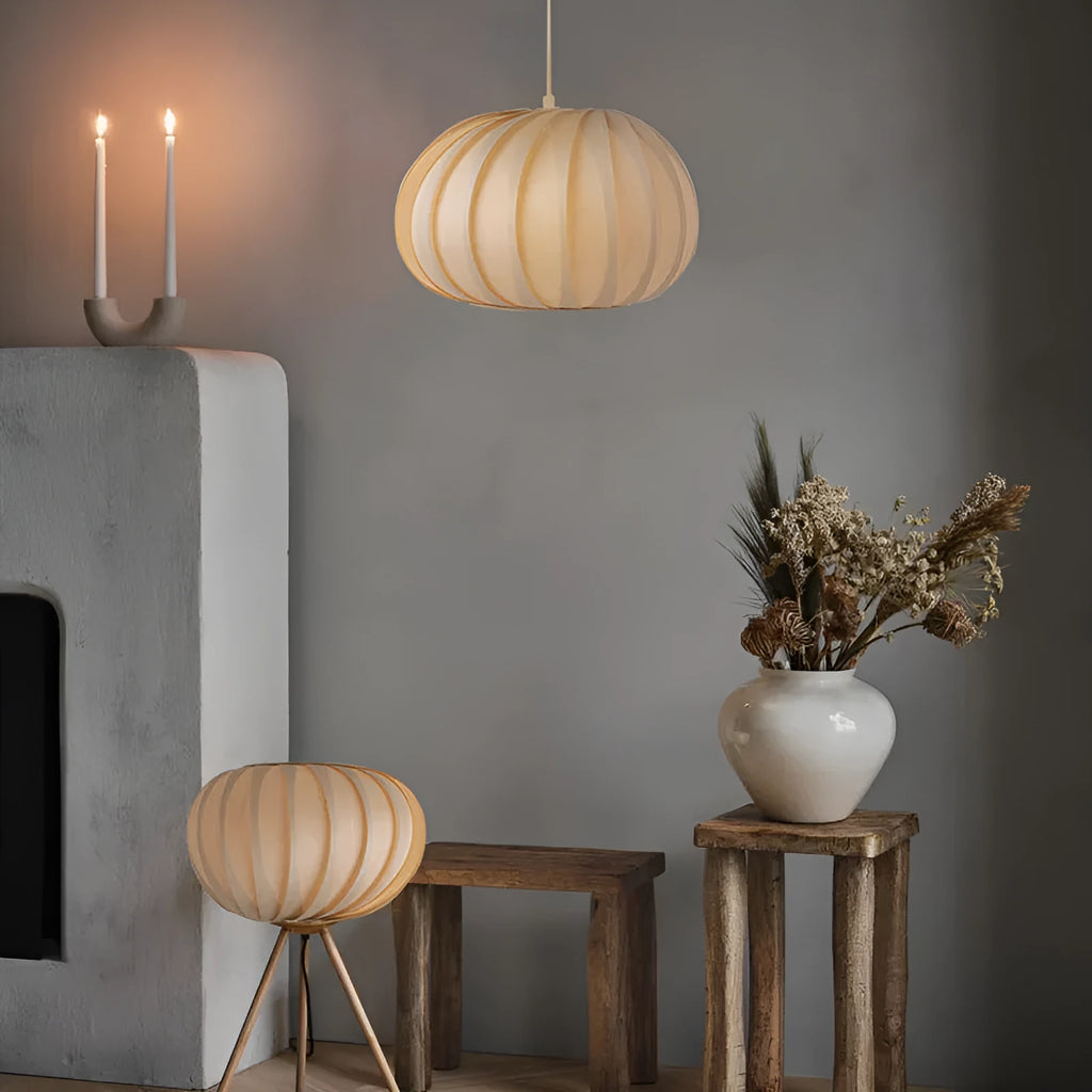 Japanese creative pumpkin lantern chandelier with wooden body, diameter 27 cm, height 17 cm