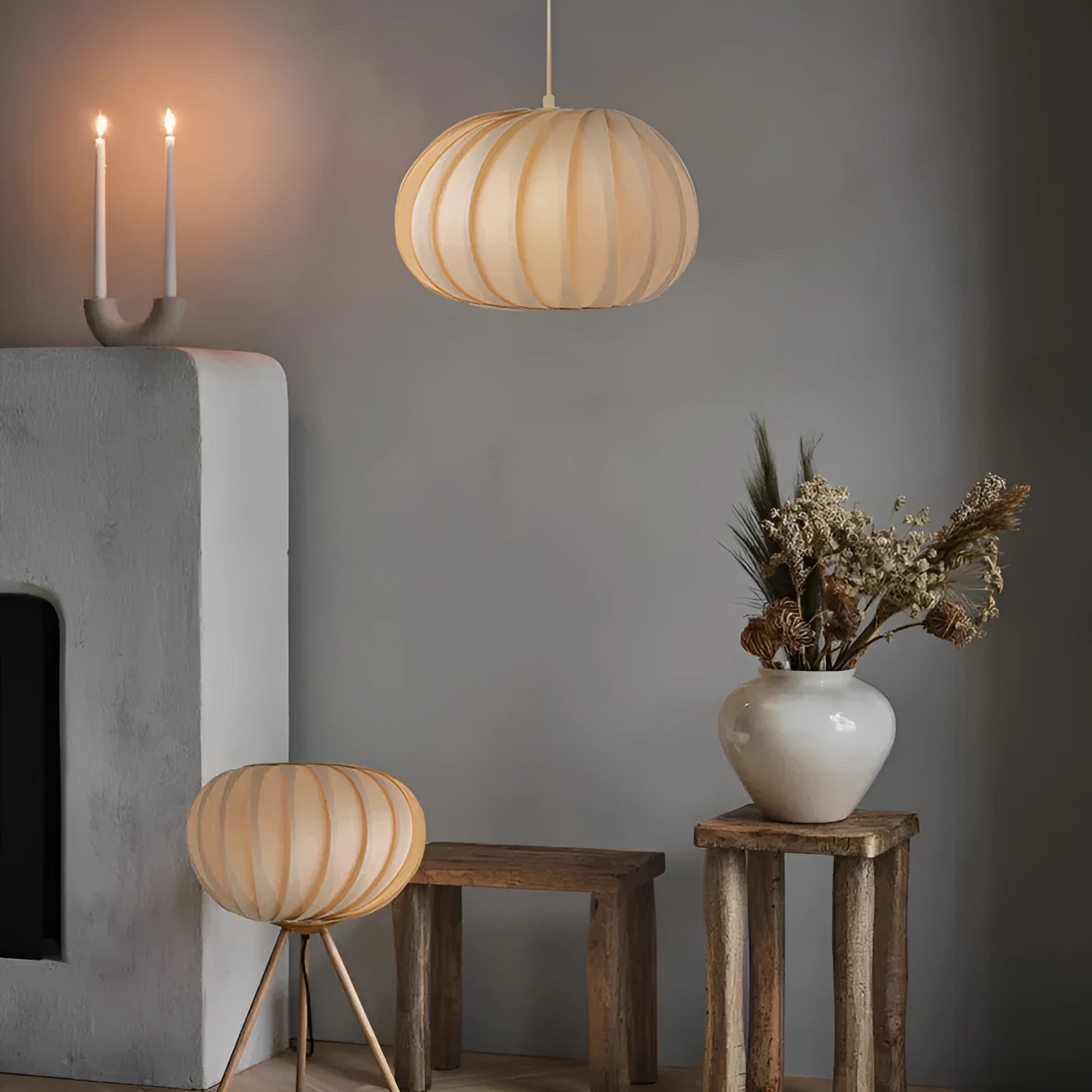 Japanese creative pumpkin lantern chandelier with wooden body, diameter 27 cm, height 17 cm