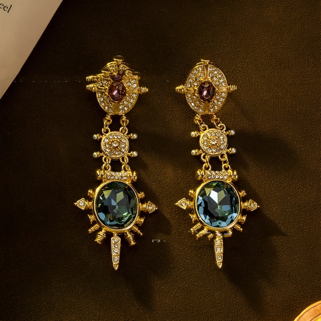Gold geometric retro stud earrings with round shape and diamond treatment surface