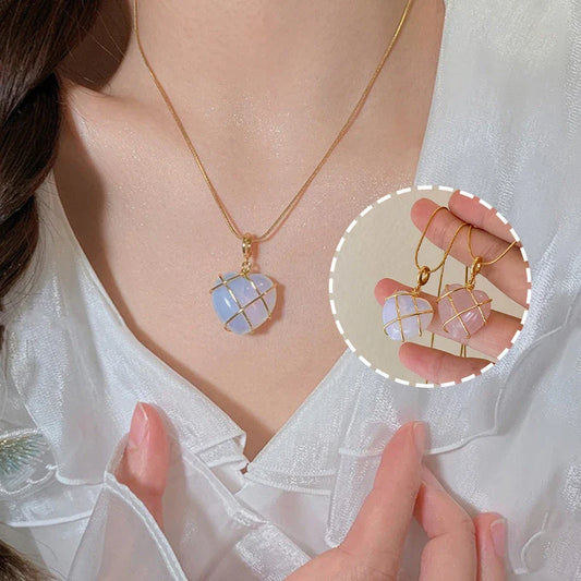 Stunning moonstone necklace with heart-shaped design, featuring premium copper construction and real gold electroplating