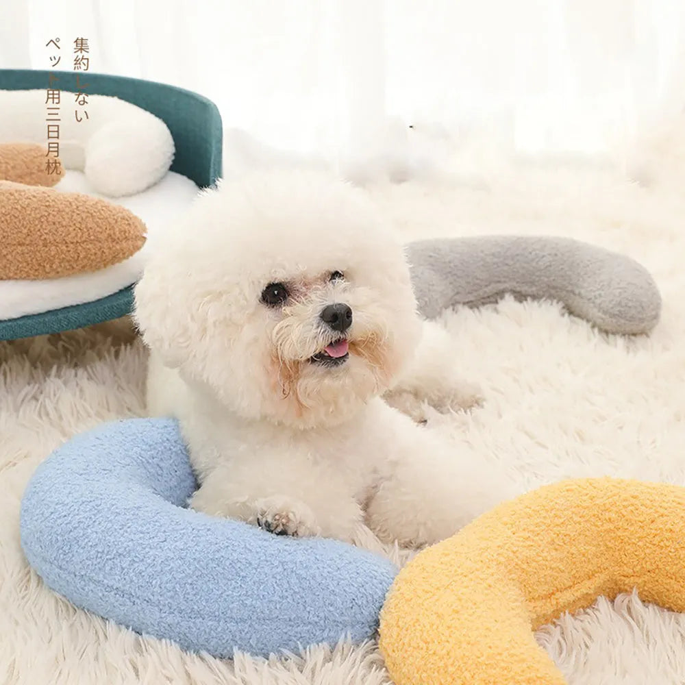 U-shaped cat pillow with adjustable collar in blue, khaki, white or yellow colours for pet cervical support