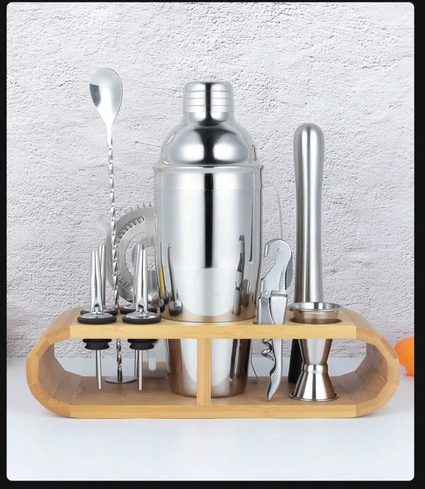 23-piece European style cocktail set with stainless steel bartender tools and acrylic components
