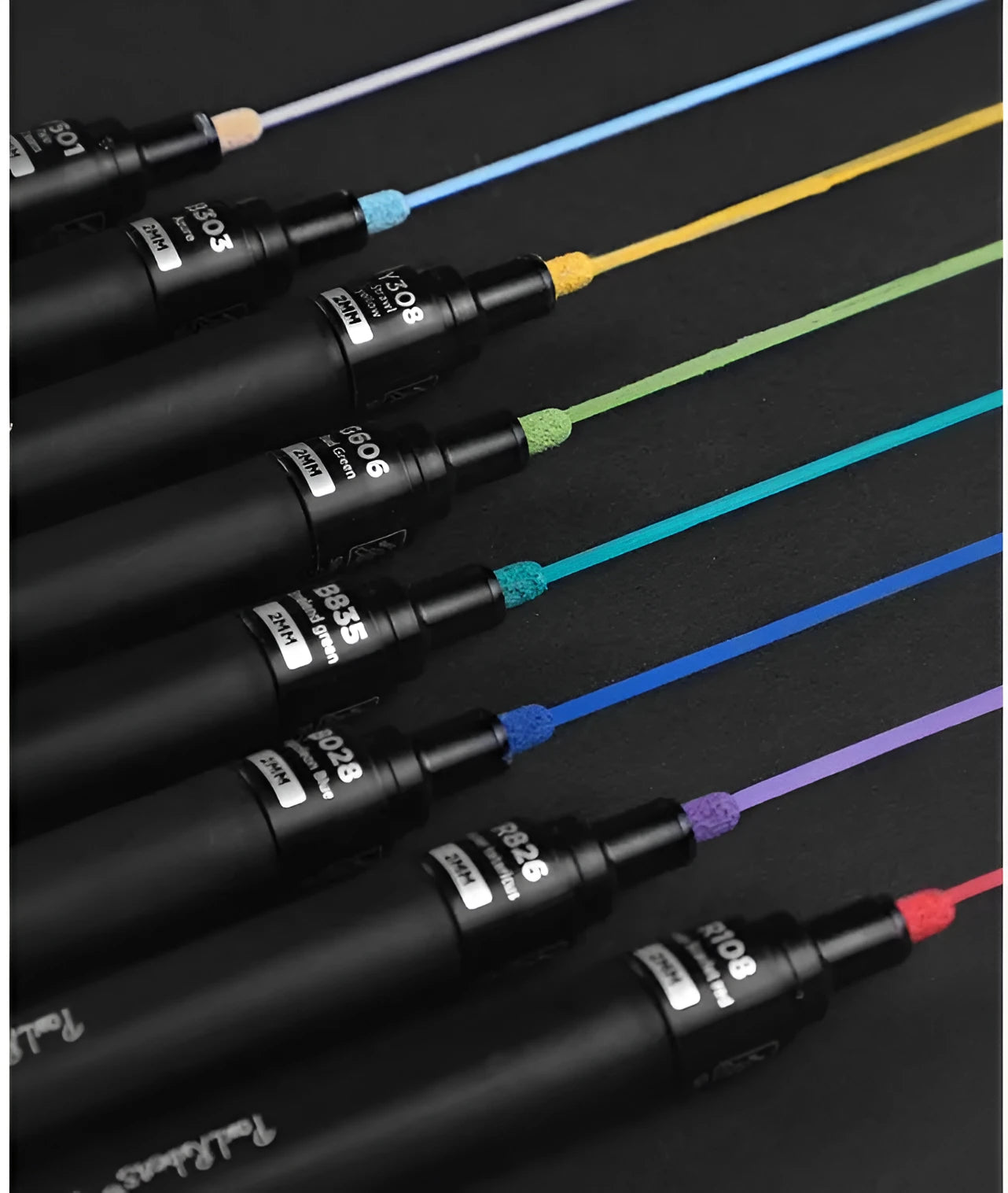 White Rubens acrylic paint marker for plastic and glossy surfaces with quick-drying waterproof ink