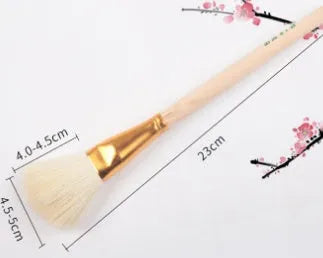 Painting pen with wool brush head for ceramic tracing and detailed watercolour or oil painting work.