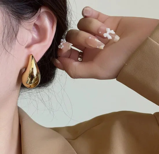 Pair of French drop earrings for women with teardrop and oval shapes in gold or silver electroplated finish