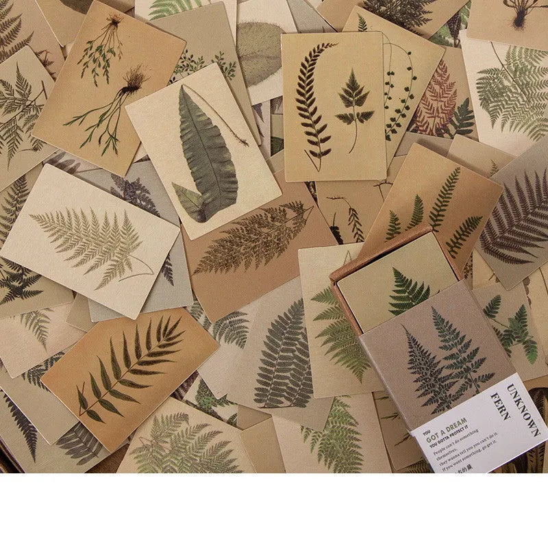 100 retro double-sided mini notes cards in seven vintage colours including antique paper and blossoming flowers designs