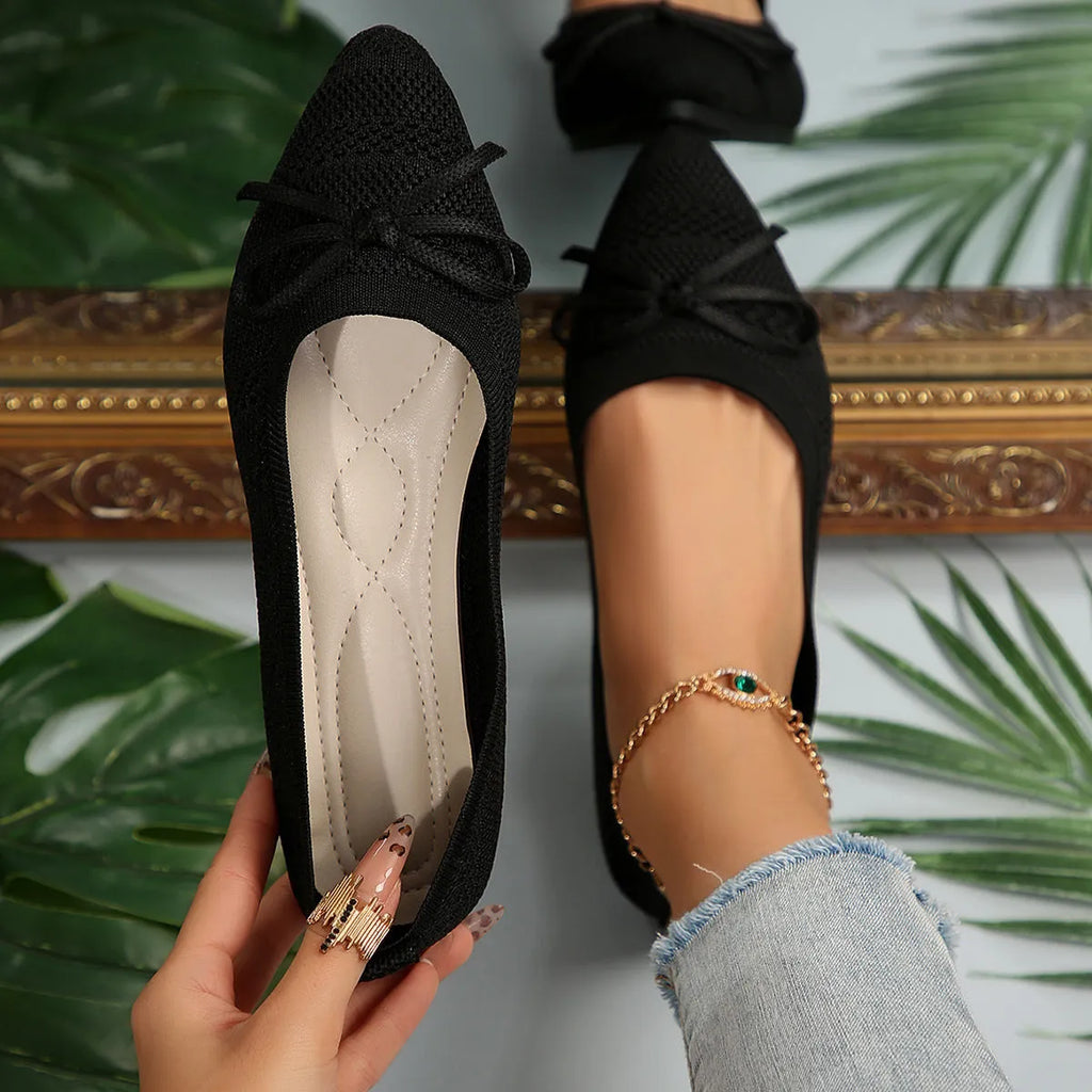 Women's knitted loafers with bow decoration, pointed toes, and rubber soles in six colour options