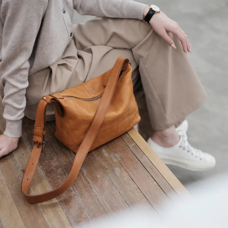 Genuine leather dumpling shoulder bag with wide strap in retro tan or retro black for women daily wear