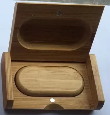 Wooden USB drive gift set in maple finish with box, 16GB capacity, USB 2.0