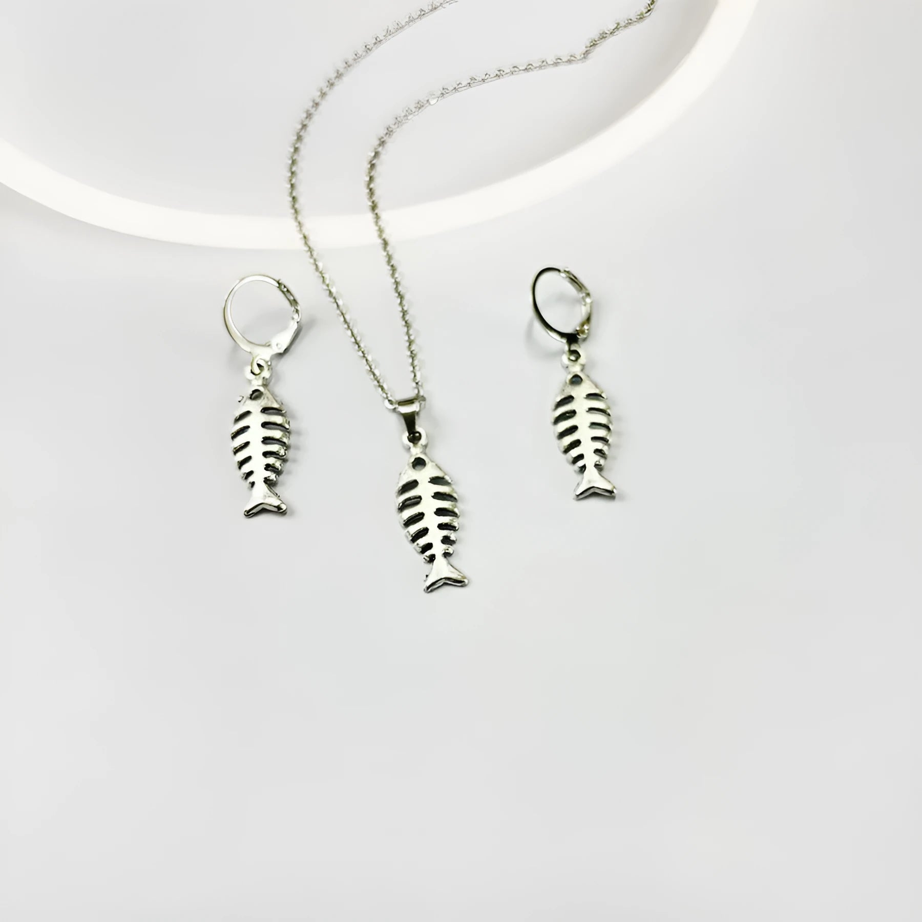 Fishbone design pendant necklace and matching earrings set with adjustable chain