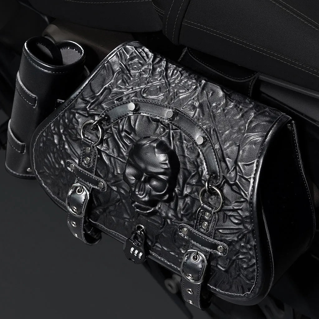 Black waterproof PU leather motorcycle saddlebags with mounting hardware for Harley Davidson modifications