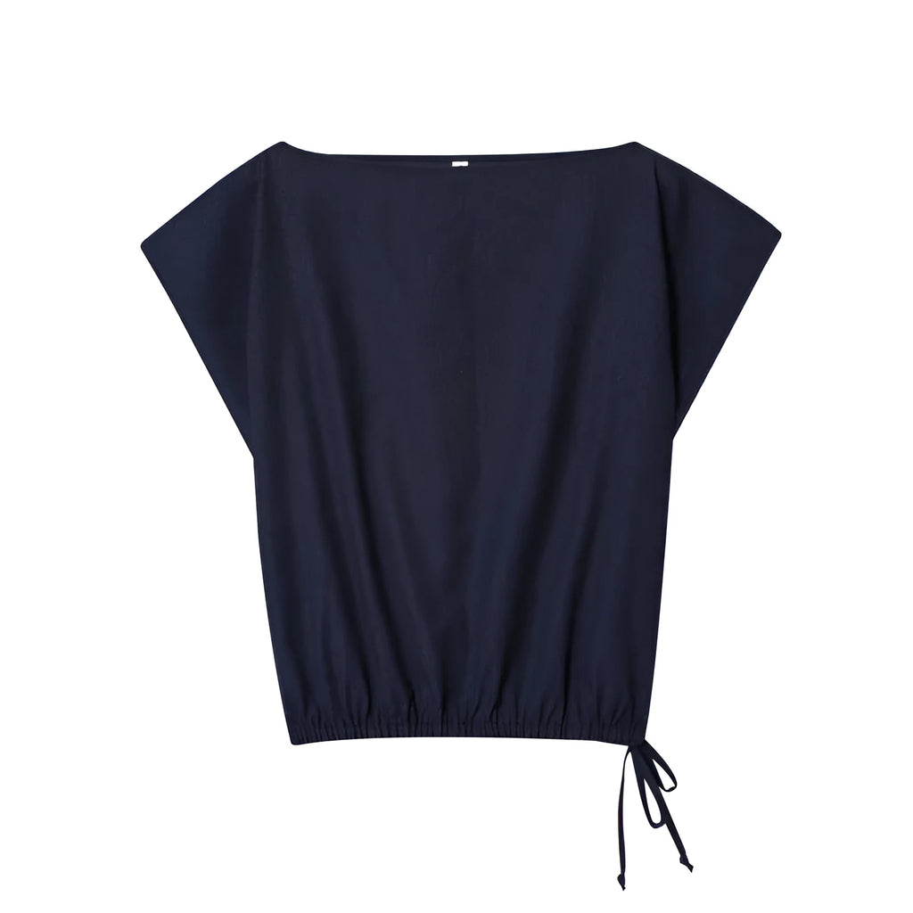 Women's linen-look shirt with off-neck and flounced sleeves paired with wide leg trousers