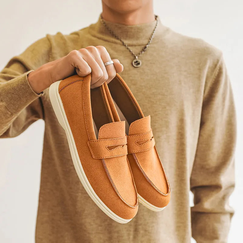 Men's suede leather casual shoes in British style with round toe and low flat heel