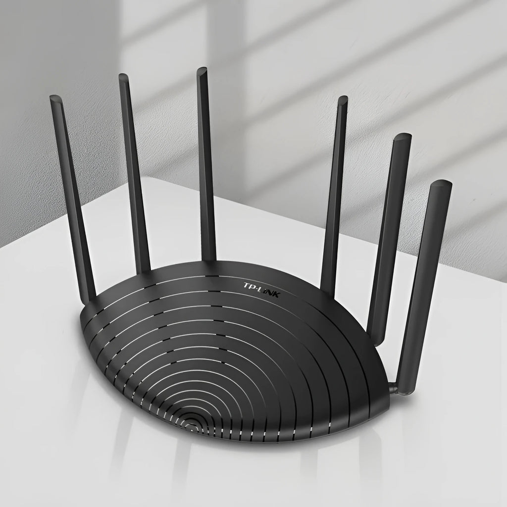 AC1900 Gigabit dual-band wireless router with four external antennas and UK power plug
