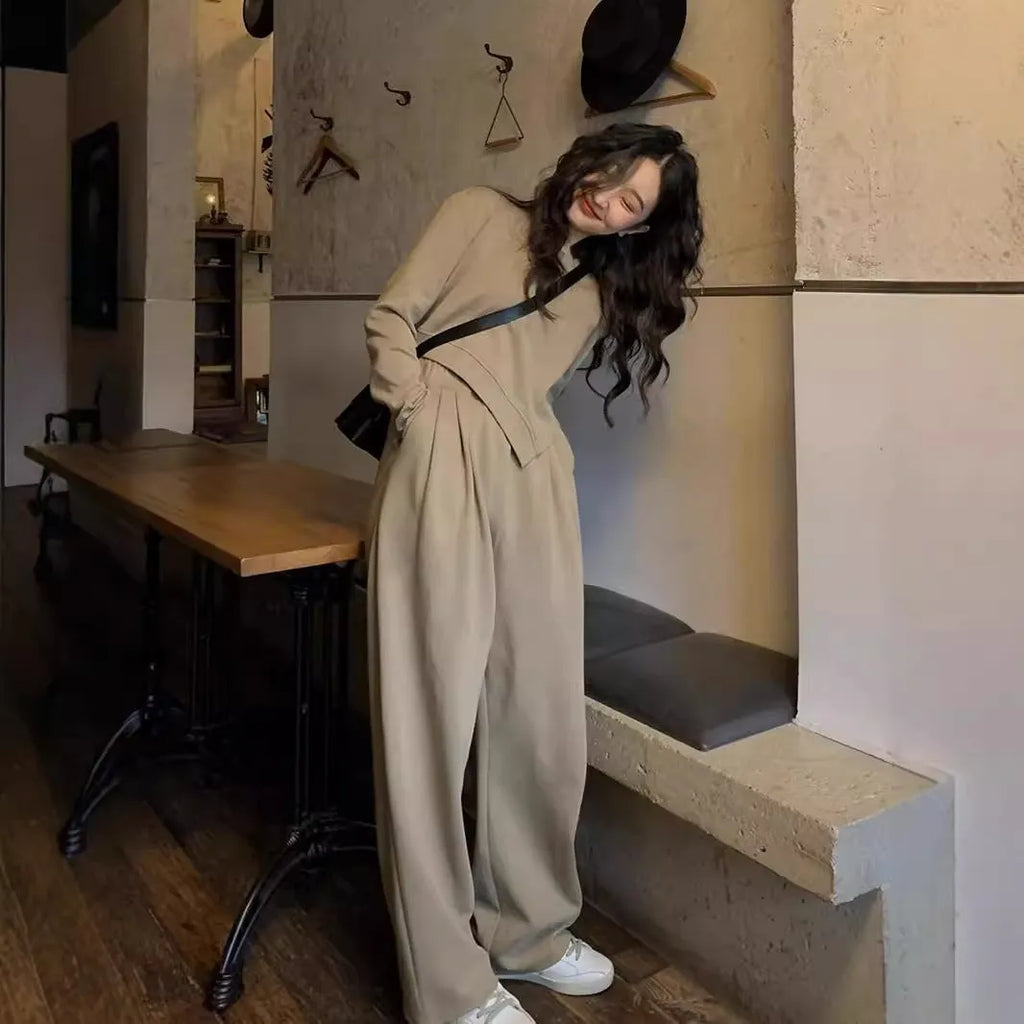 Women's khaki polyester casual sports suit two-piece set with long sleeves and trousers.