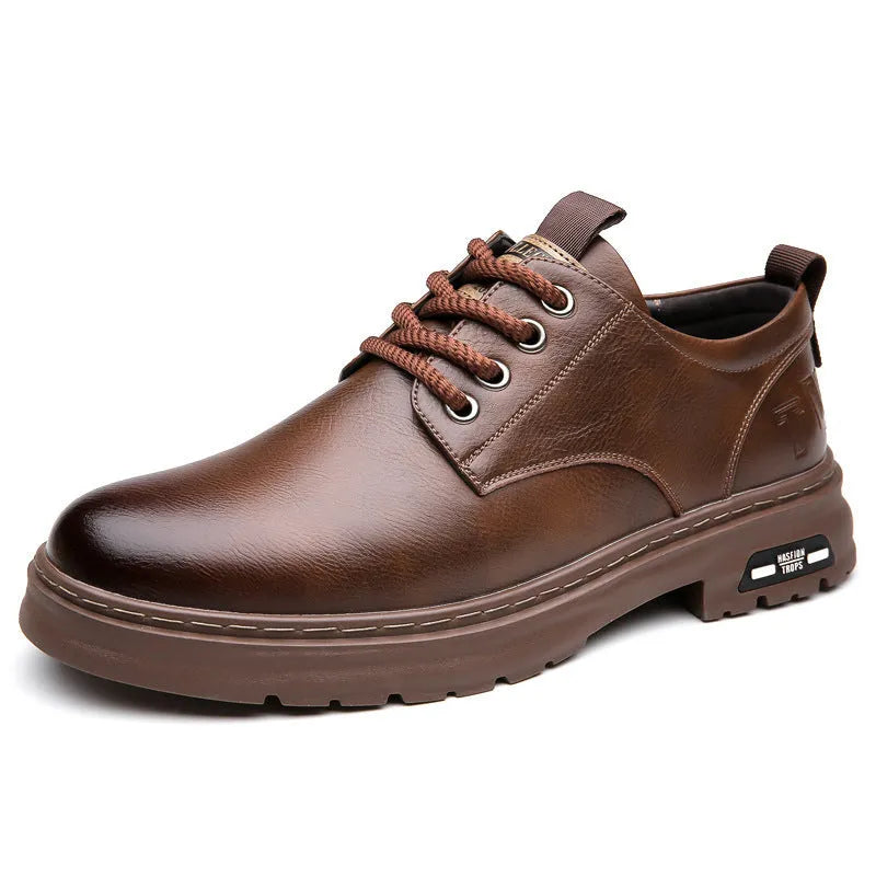 Retro men's casual leather-style shoes in black with round toe and visible stitching