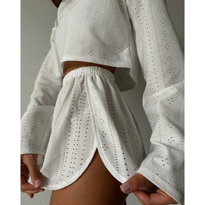 2-Piece Women's Fashion Suit with Pullover Top and Relaxed-Fit Shorts in White