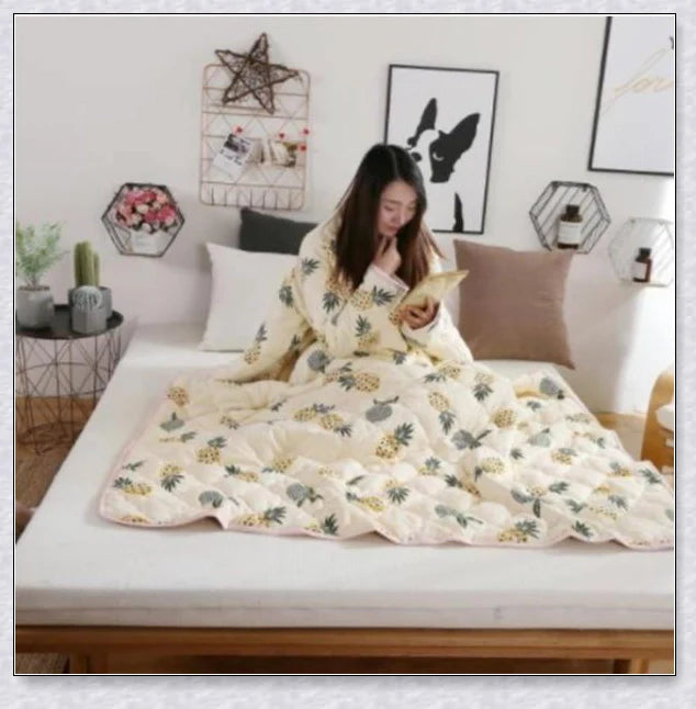 Wearable Lazy Quilt with Sleeves - Cosy, Comfortable Blanket for Relaxation and Everyday Use