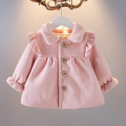 A cosy and stylish baby velvet coat with a round neck and long sleeves, made from premium acetate fibers and fleece lining.