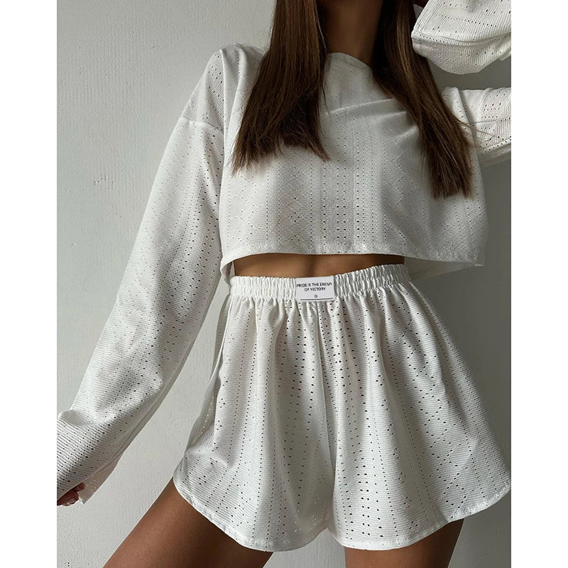 2-Piece Women's Fashion Suit with Pullover Top and Relaxed-Fit Shorts in White